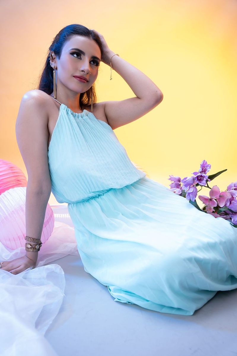 Pastel session with paper lanterns